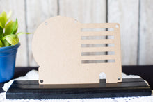 Load image into Gallery viewer, Majestic Charlie McCarthy Radio Back